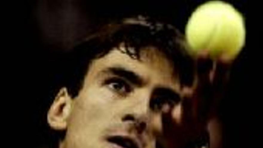 Tommy Robredo evita que España se despida