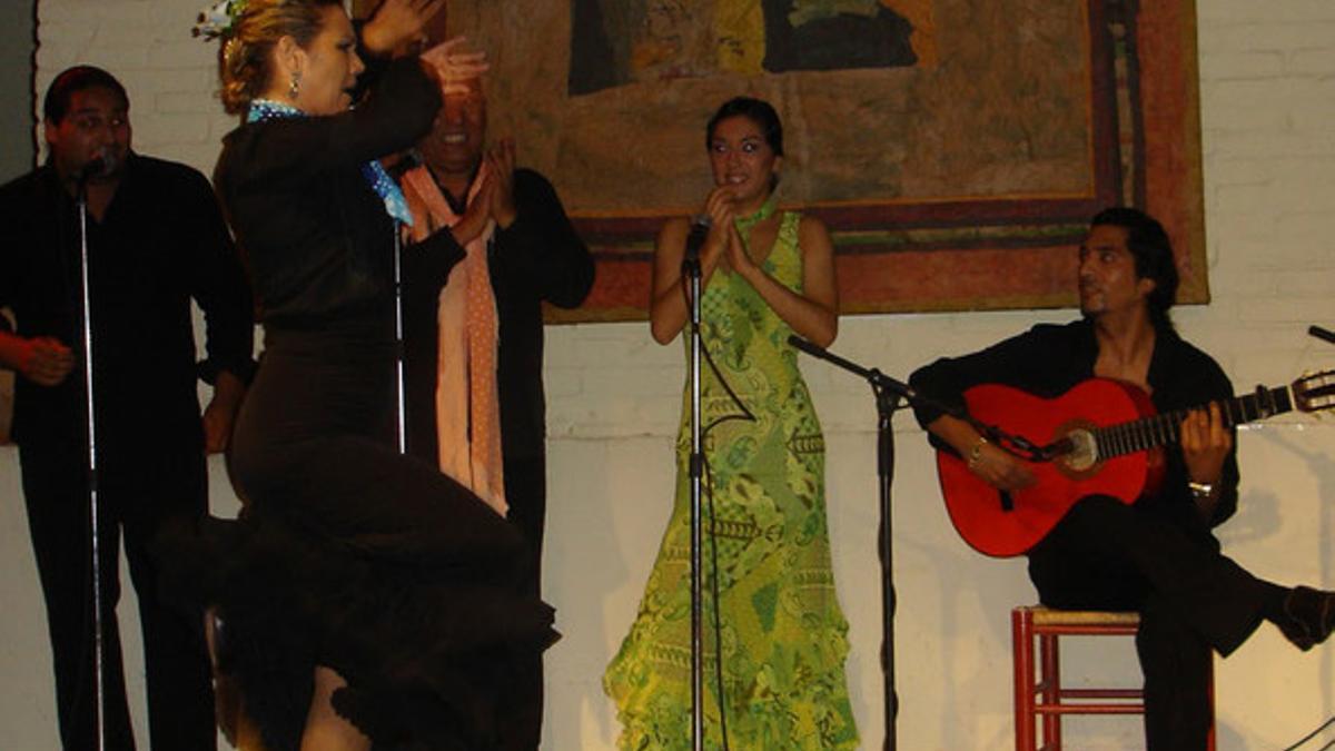 La 'bailaora' flamenca Sara Barrero, que actúa en Santa Coloma este jueves 27, en una imagen de archivo.