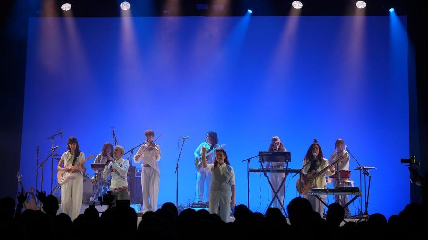 Un dels moments del concert de Roba Estesa a la sala Paral·lel 62 de Barcelona