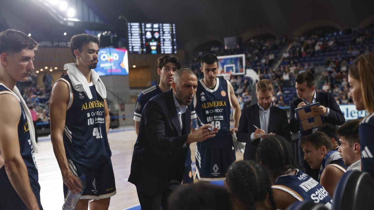 Las imágenes de la victoria del Alimerka Oviedo Baloncesto que le mete el play-off de ascenso a la ACB