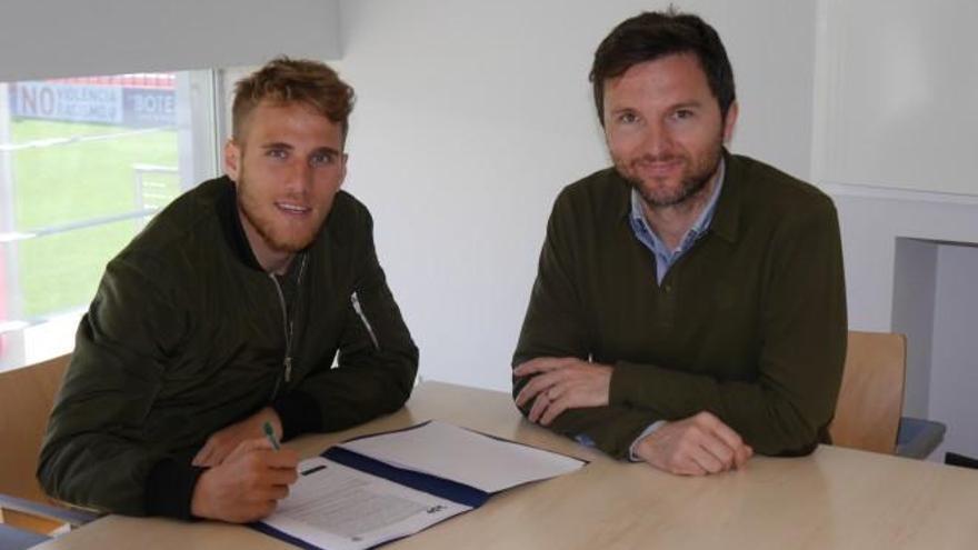 Samu Saiz amplía su contrato con la SD Huesca