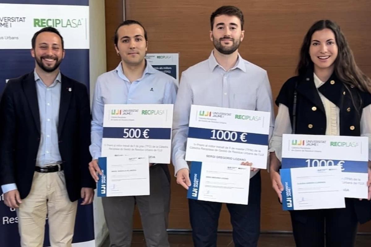 Los ganadores de la pasada edición de los Premios TFG y TFM, con Sergio Toledo.