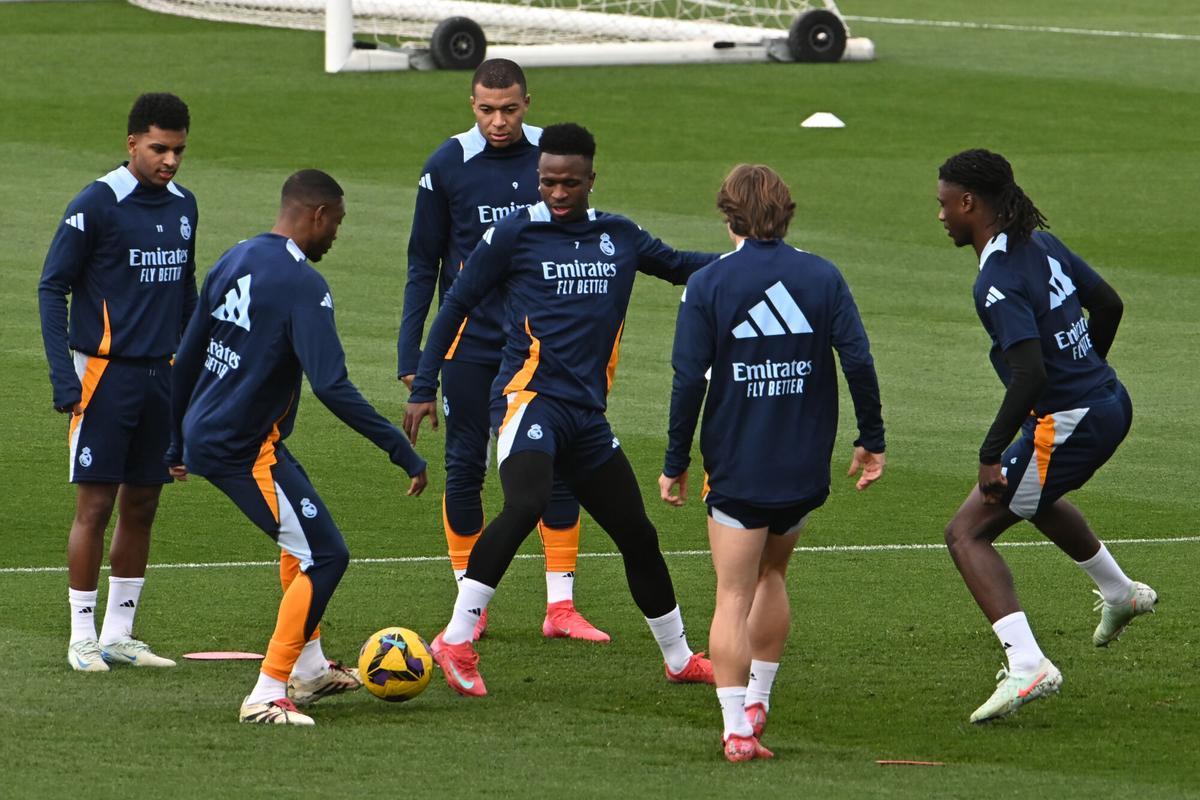 El Real Madrid en los entrenamientos preparando el encuentro ante el Real Betis