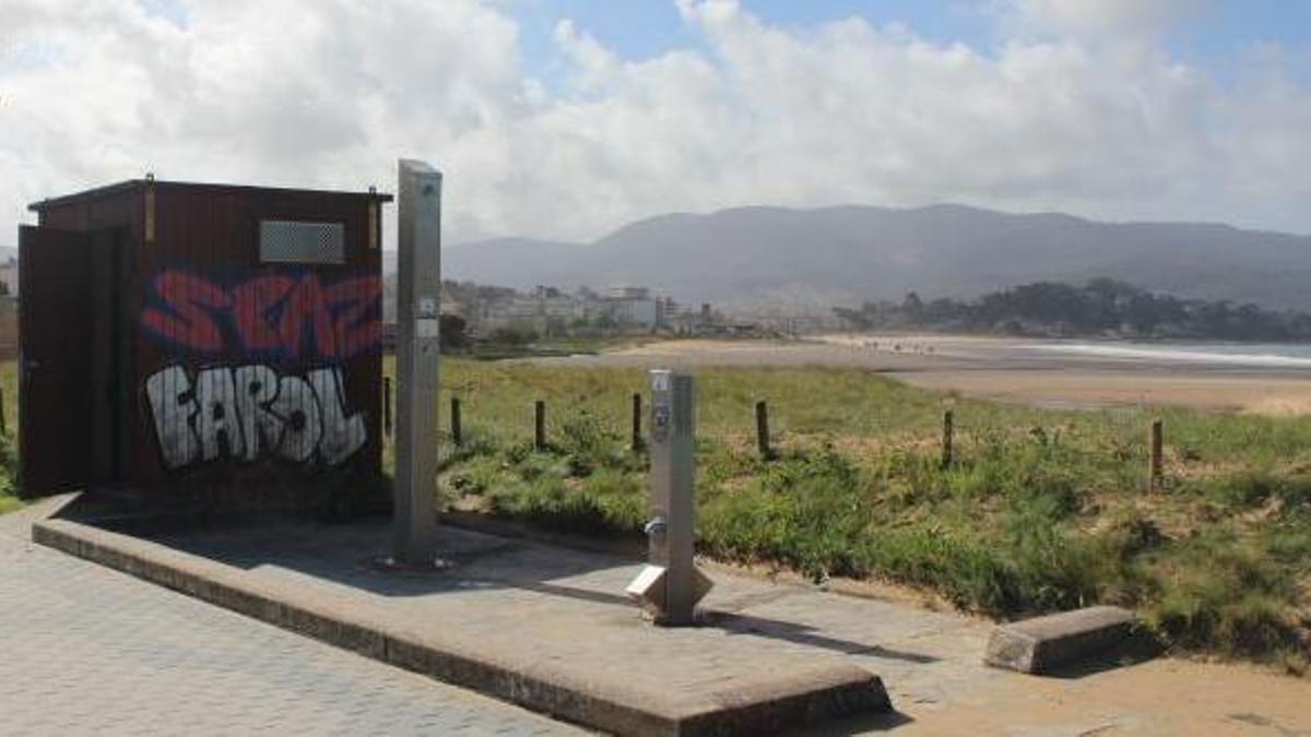 Nigrán corta el agua de las duchas de las playas.