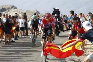 La Vuelta llega a Córdoba, en directo | Máxima expectación por el comienzo de la etapa