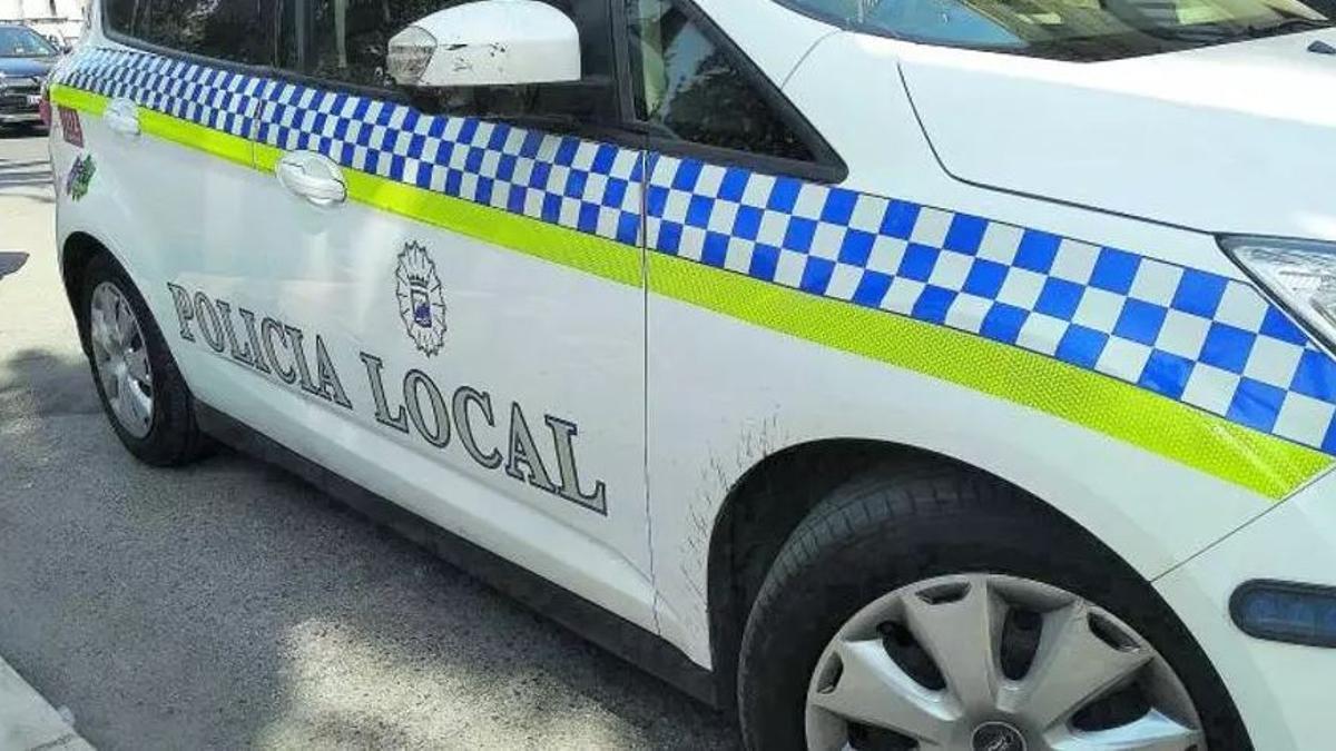 Vehículo de la Policía Local.