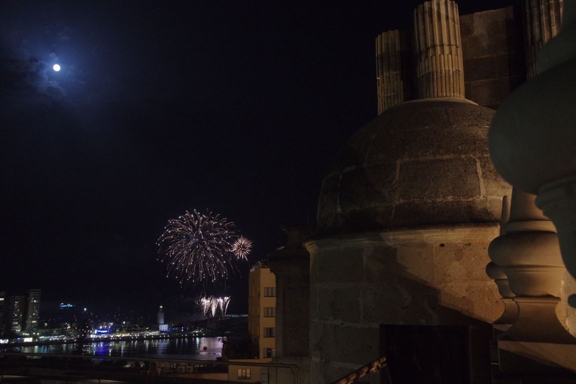 Los fuegos artificiales dan la bienvenida a la Feria de Málaga 2022