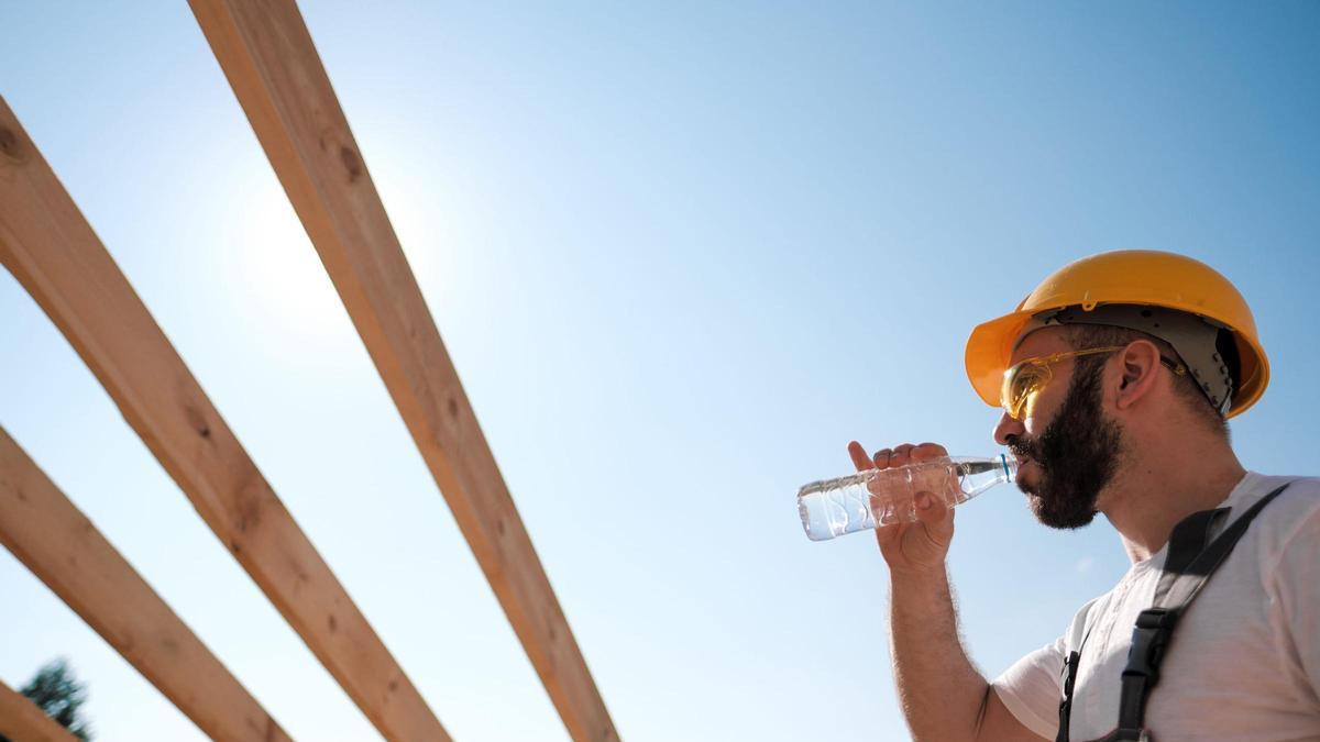 ECONOMÍA OLAS DE CALOR | España pierde buena parte de su crecimiento del PIB a causa del calor extremo