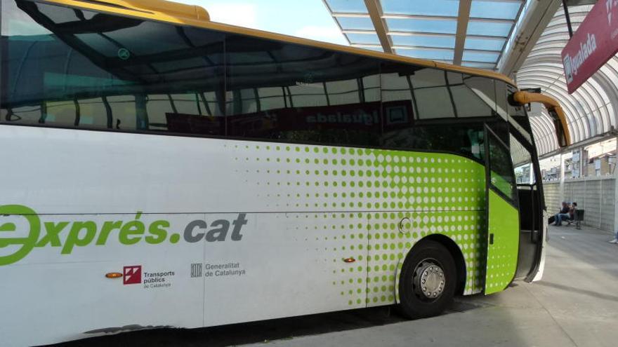 Autocar del servei de Bus Exprés que funciona a Igualada