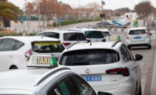 El Govern avisa al Consell de que no puede usar el taxímetro para limitar la velocidad de los taxis en Ibiza