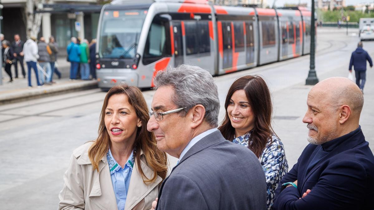 Natalia Chueca y Julio Calvo, este jueves en Zaragoza.