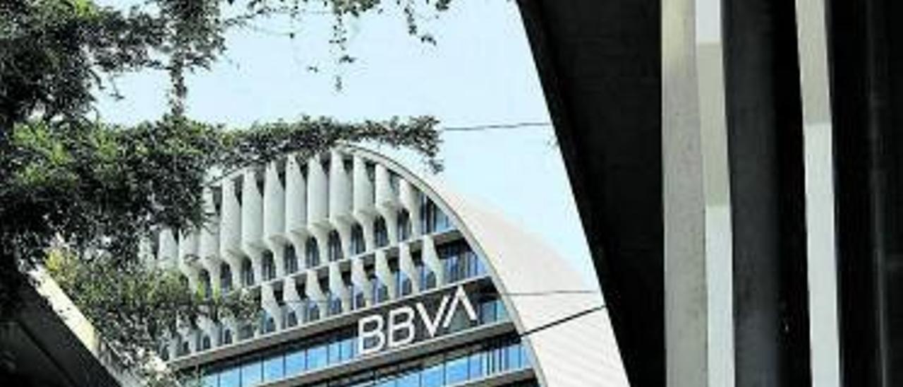 Edificio de la sede corporativa de BBVA en Madrid. | | E.P.