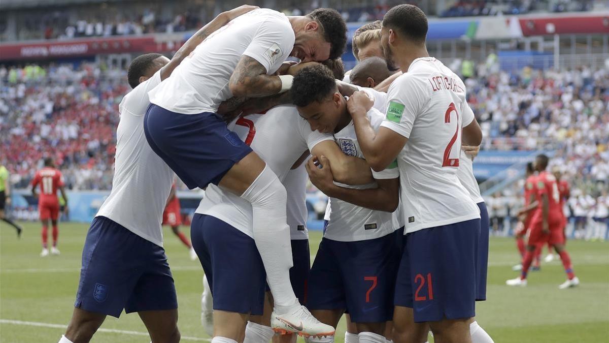 rpaniagua43945378 england players run to teammate john stones after he scored 180624143657