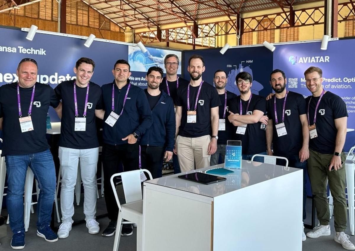 Parte del equipo tecnológico de Luthansa en València.