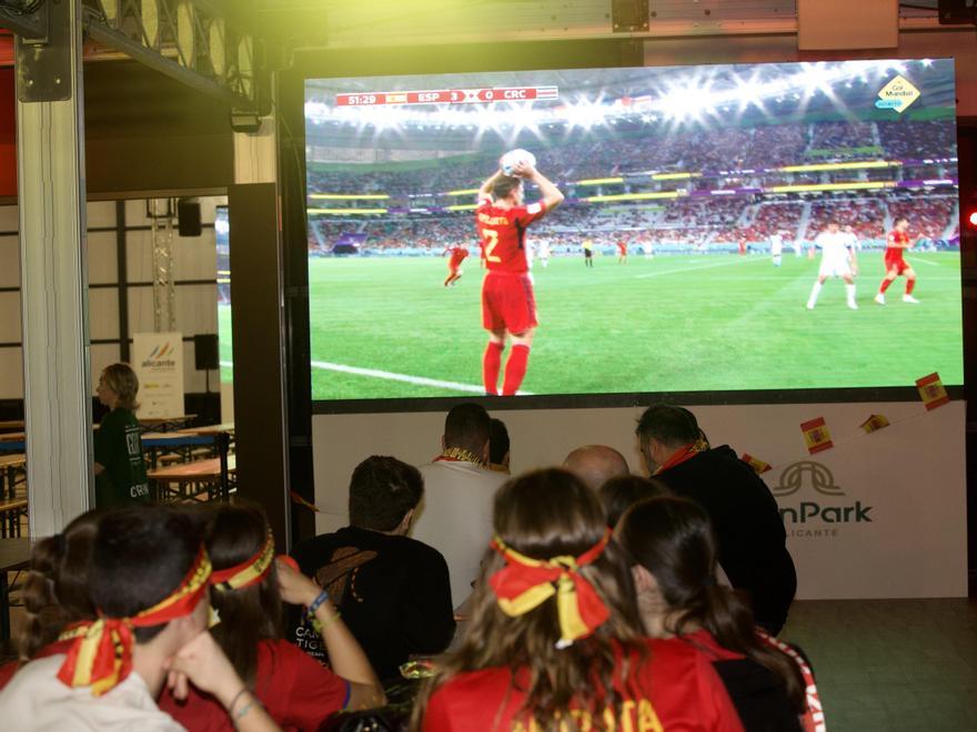 Fan park se inauguró el 23 de noviembre con el primer partido de la Selección Española.