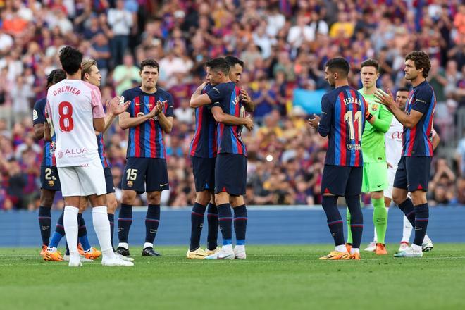 Las imágenes de la despedida de Jordi Alba, Busquets... ¡y el Camp Nou!