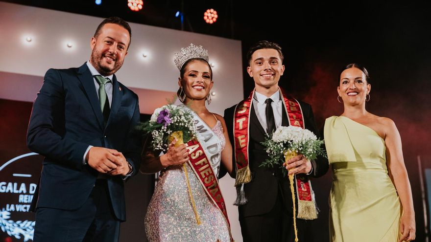 Alexia Izquierdo Bello and Aday Florentín Rodríguez become the new Queen and Mister of the August Festivities of La Victoria