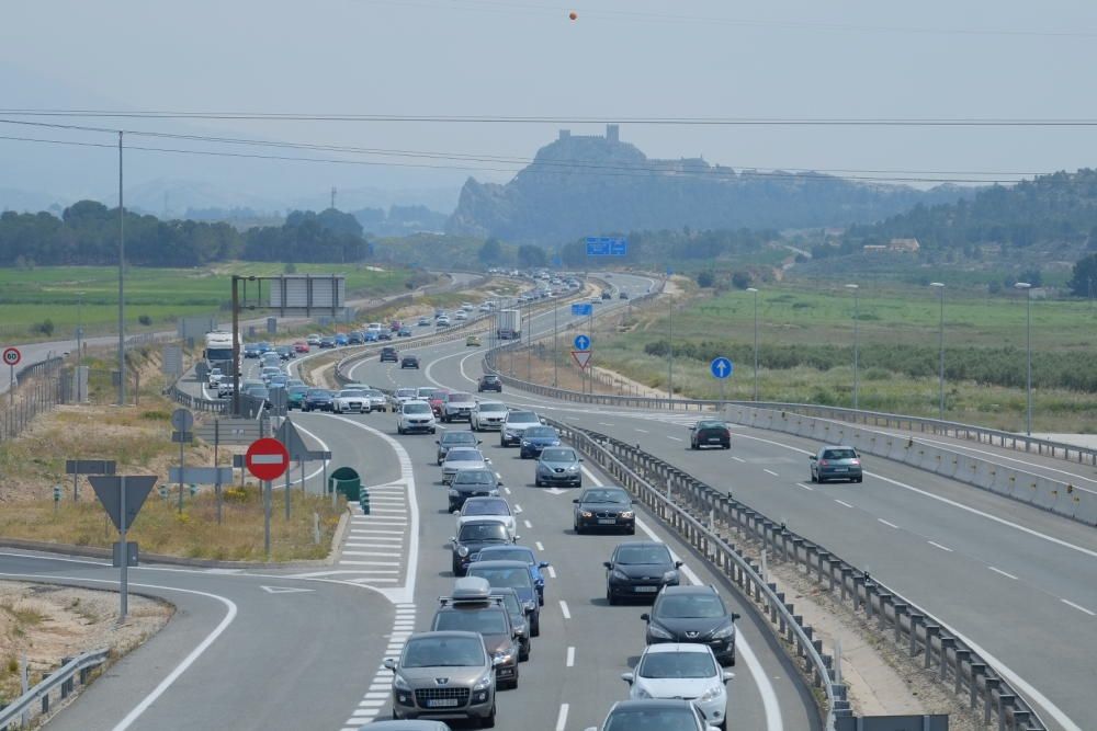 Una colisión entre dos vehículos a la altura de Monforte del Cid ha obstaculizado el tráfico