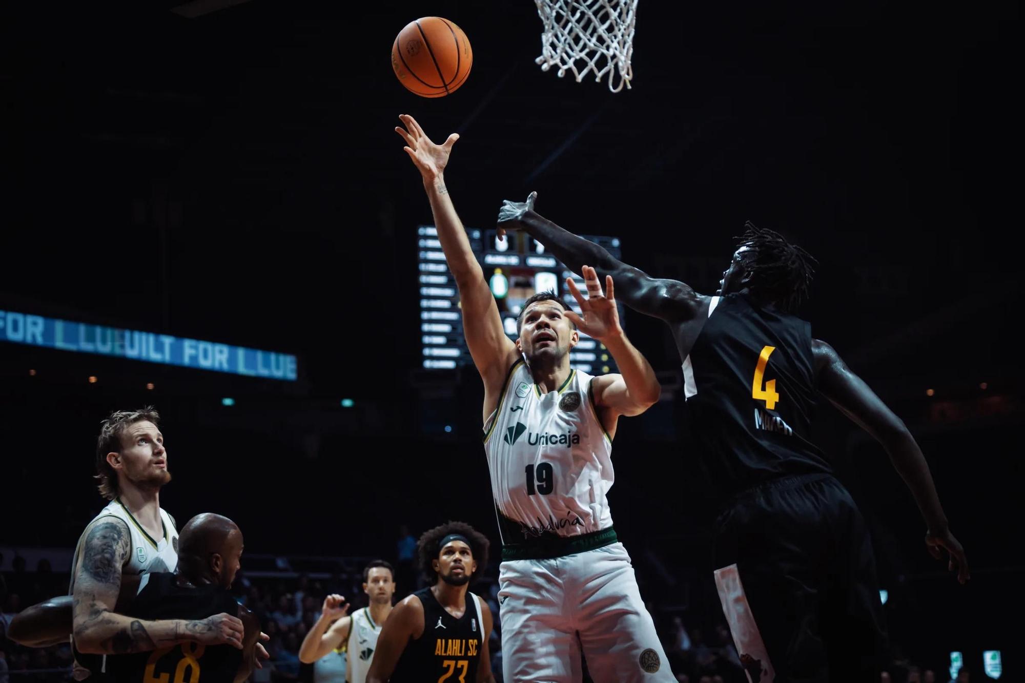 Copa Intercontinental de baloncesto: Al Ahli 61-73 Unicaja, en imágenes