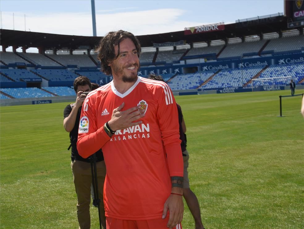 Presentación de Cristian Álvarez