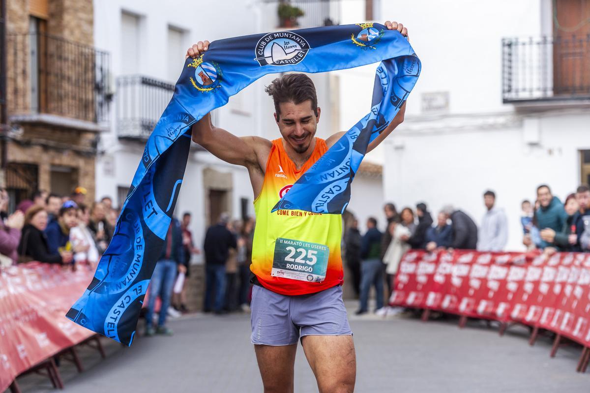 Rodrigo Monasor, del Serrano Club Atletismo, ganador del Marató 43K de Les Useres.