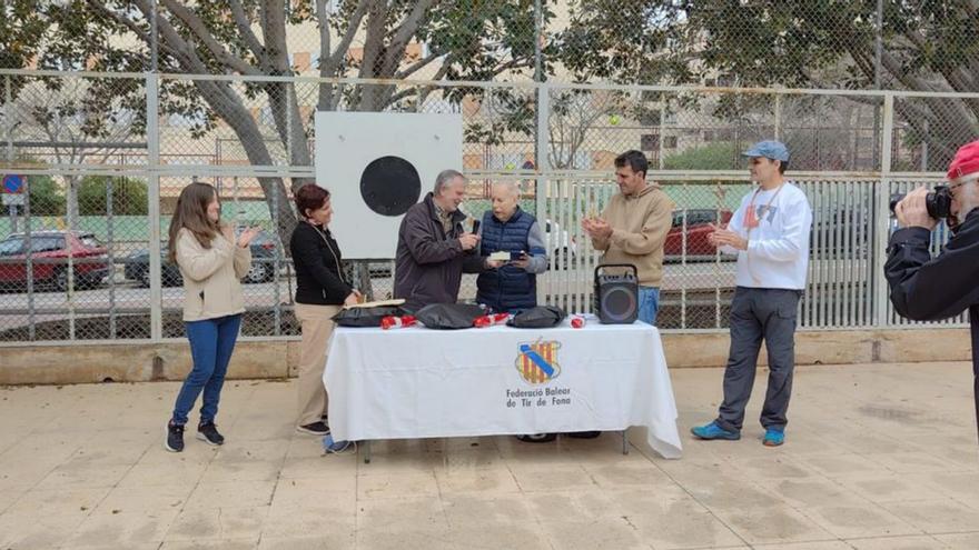 El Club Foners Ciutat reconoce la labor de Mateu Martorell