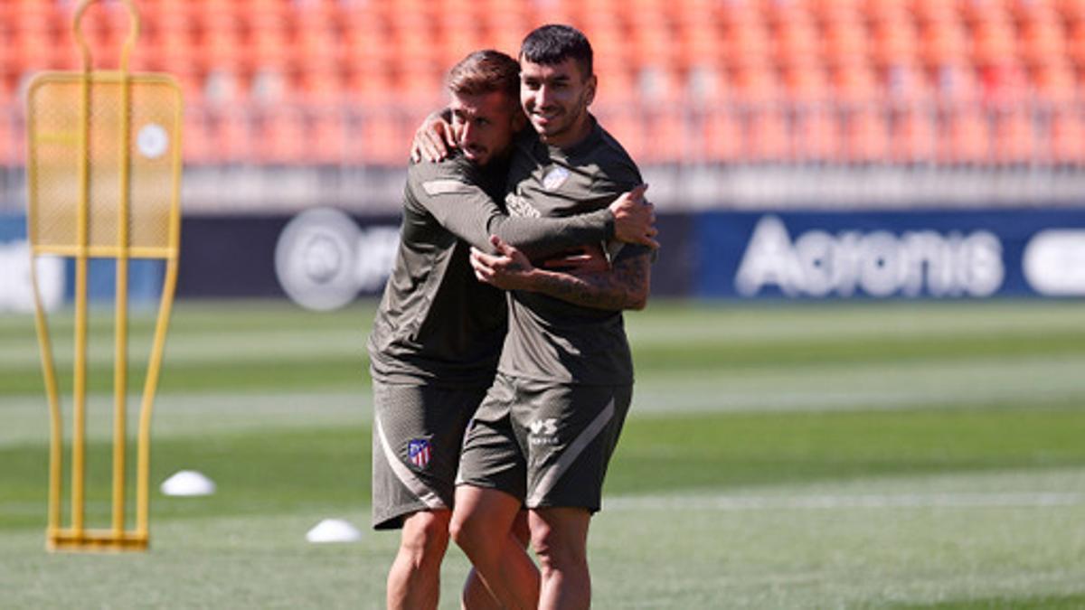 El último entrenamiento del Atlético antes del decisivo encuentro ante el Valladolid