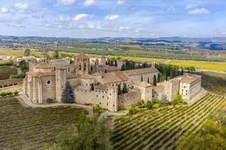 El pueblo que custodia el gran panteón de la Corona de Aragón