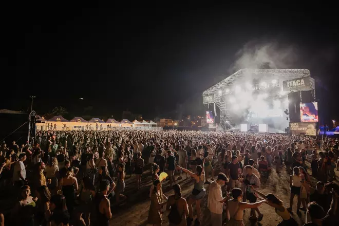 Galeria de Fotos | Concert històric a l'Ítaca Sant Joan de l'Estarit amb 12.000 persones