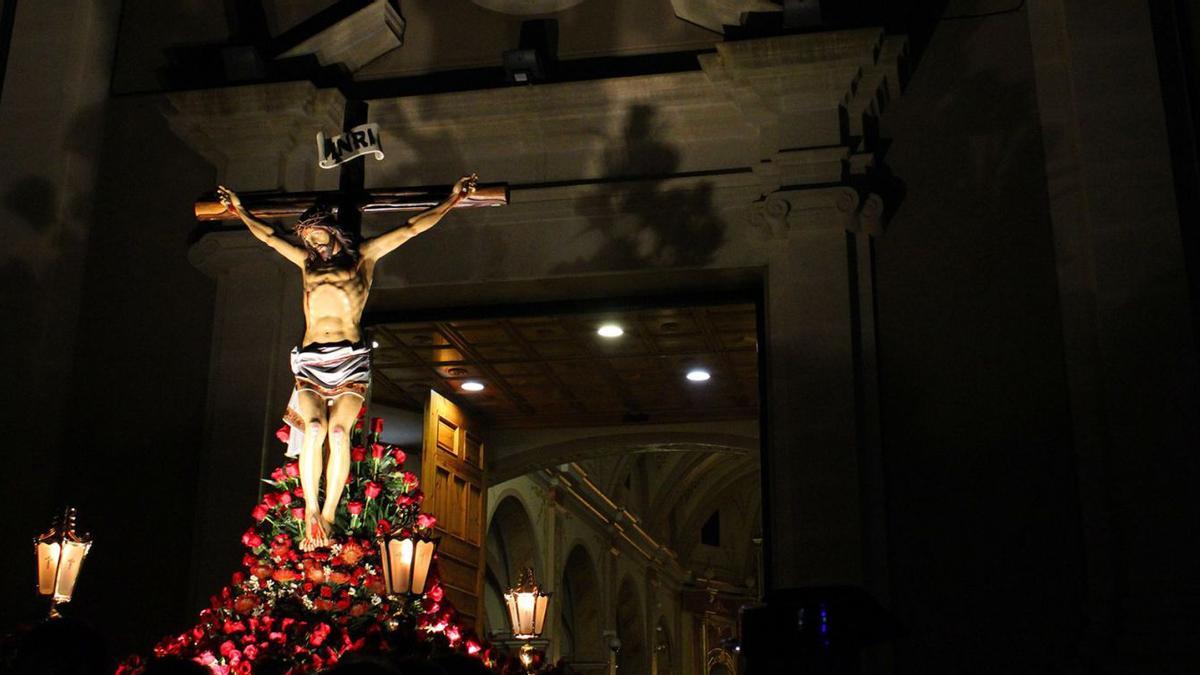 La imagen del Cristo Crucificado, en las calles de Las Torres el pasado miércoles. | AYTO. LAS TORRES DE COTILLAS