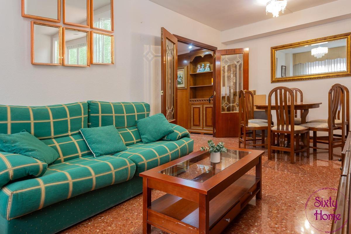 Salón de la vivienda a la venta junto al Portillo