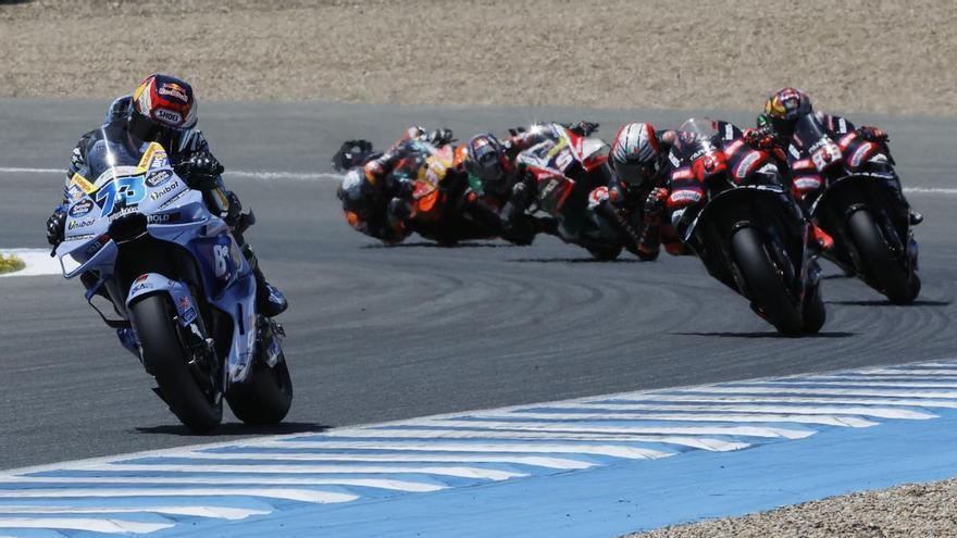 Alex Márquez gana y su hermano, Marc, se va al suelo en Jerez