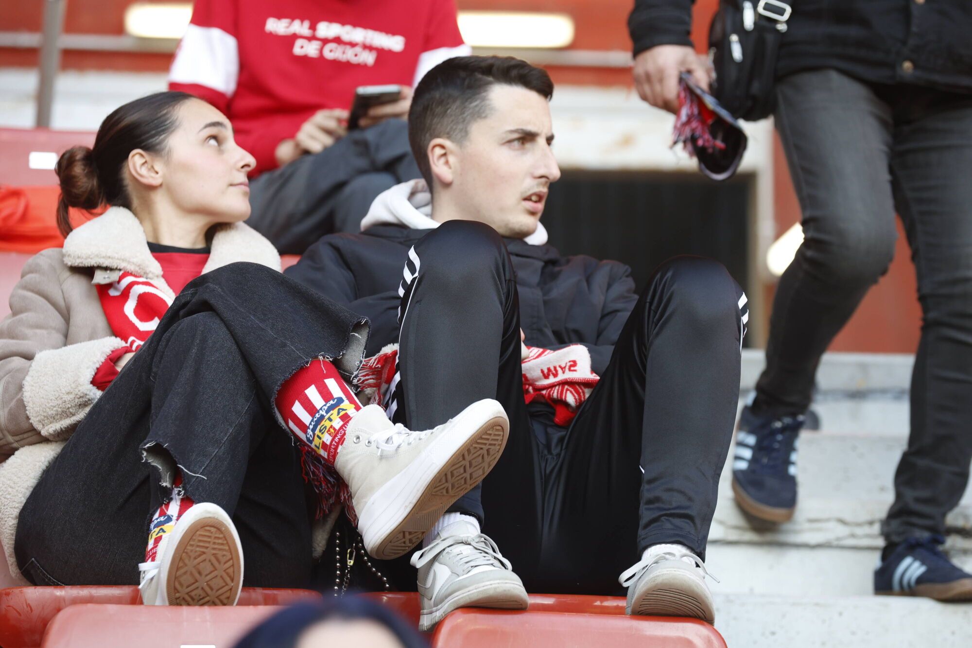 EN IMÁGENES: Gran victoria del Sporting contra el Granada en El Molinón