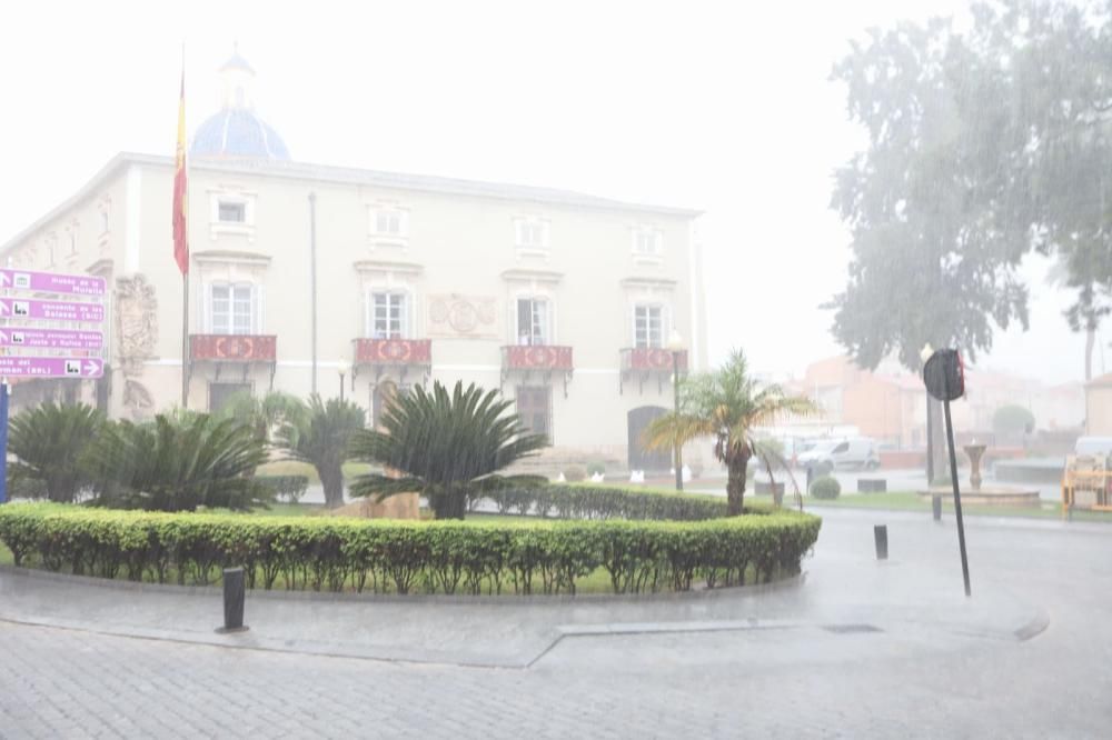 Así está lloviendo en la Vega Baja