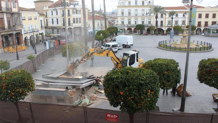 Harán excavaciones arqueológicas en dos de los quioscos de la plaza de España de Mérida