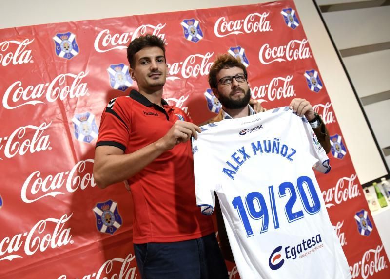 Presentación del jugador del Tenerife Álex Muñoz