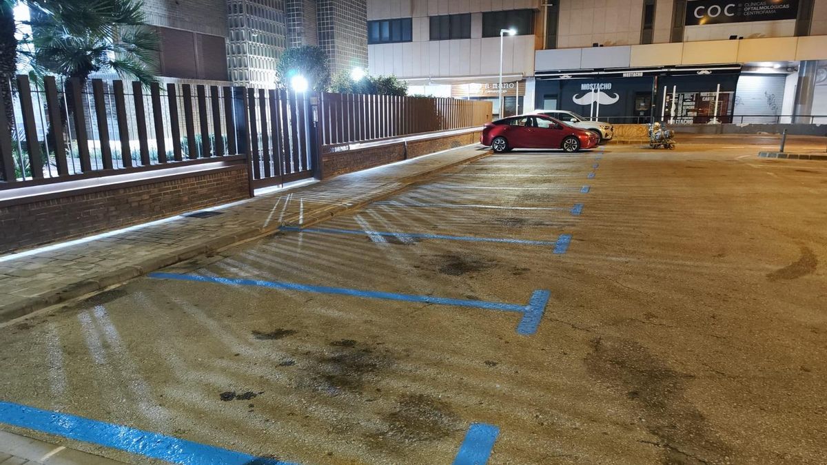 Aparcamientos de zona azul en la ciudad de Murcia tras las actuaciones previstas en el plan especial de repintado.