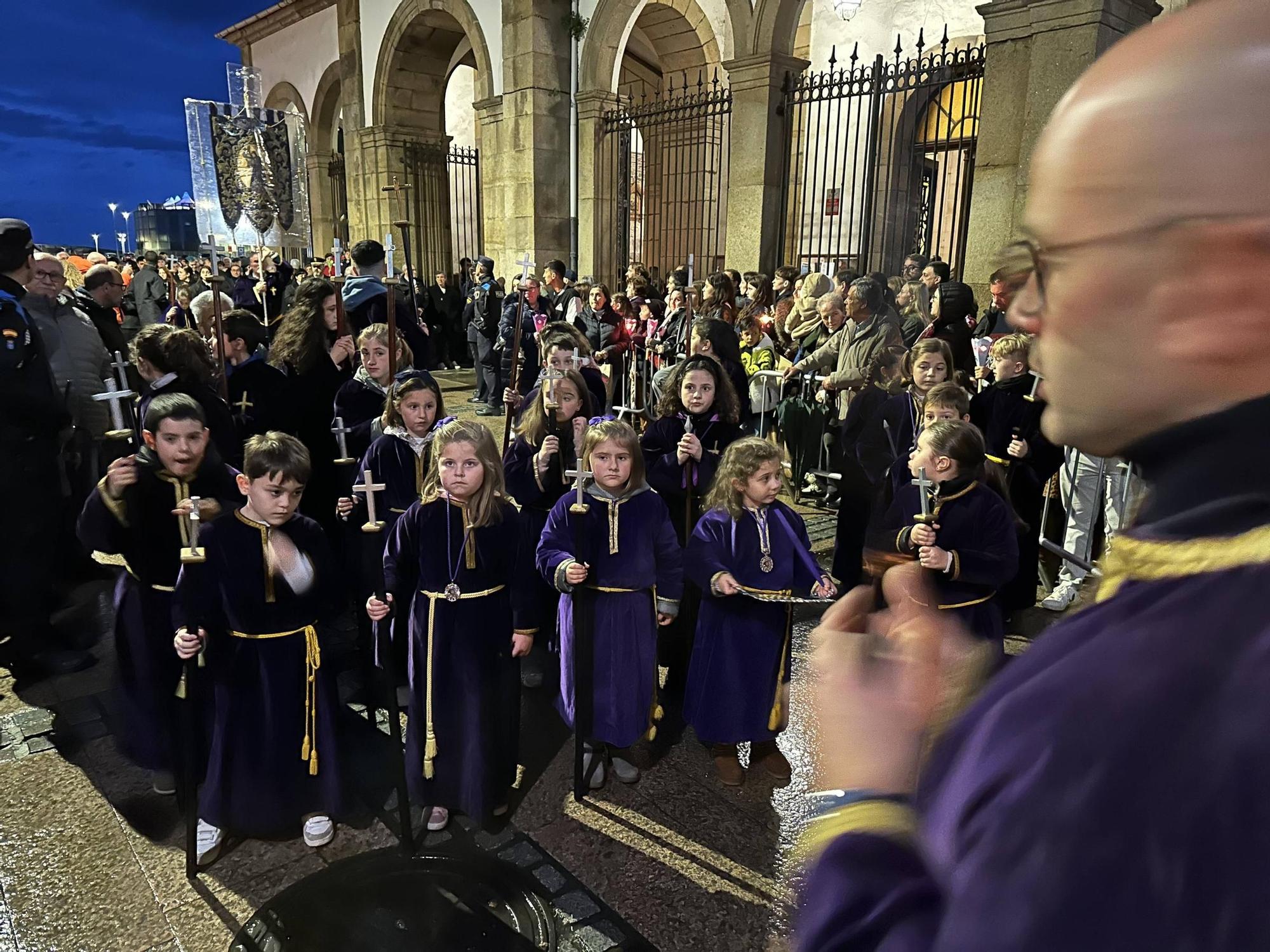 EN IMÁGENES | La envolvente procesión del Nazareno en Luarca