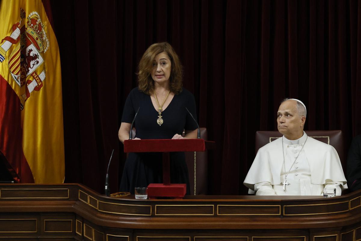 Francina Armengol recibe al papa León XIV en el Congreso de los Diputados