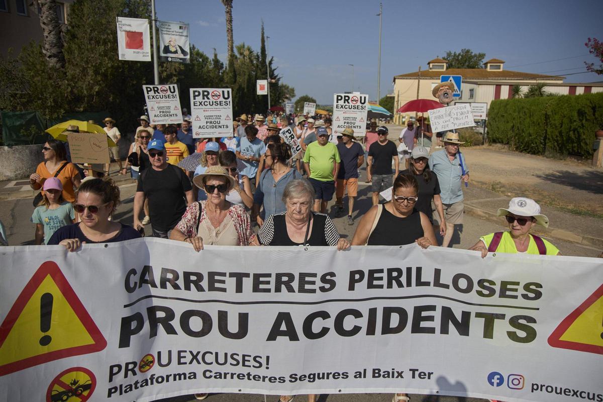 Imatges de la manifestació de Serra de Daró