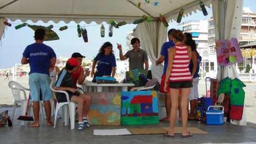 La carpa de  Gran Playa abrirá este verano.