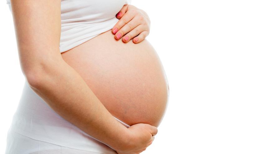 Un estudio no encuentra reacciones adversas de la vacuna en embarazadas.