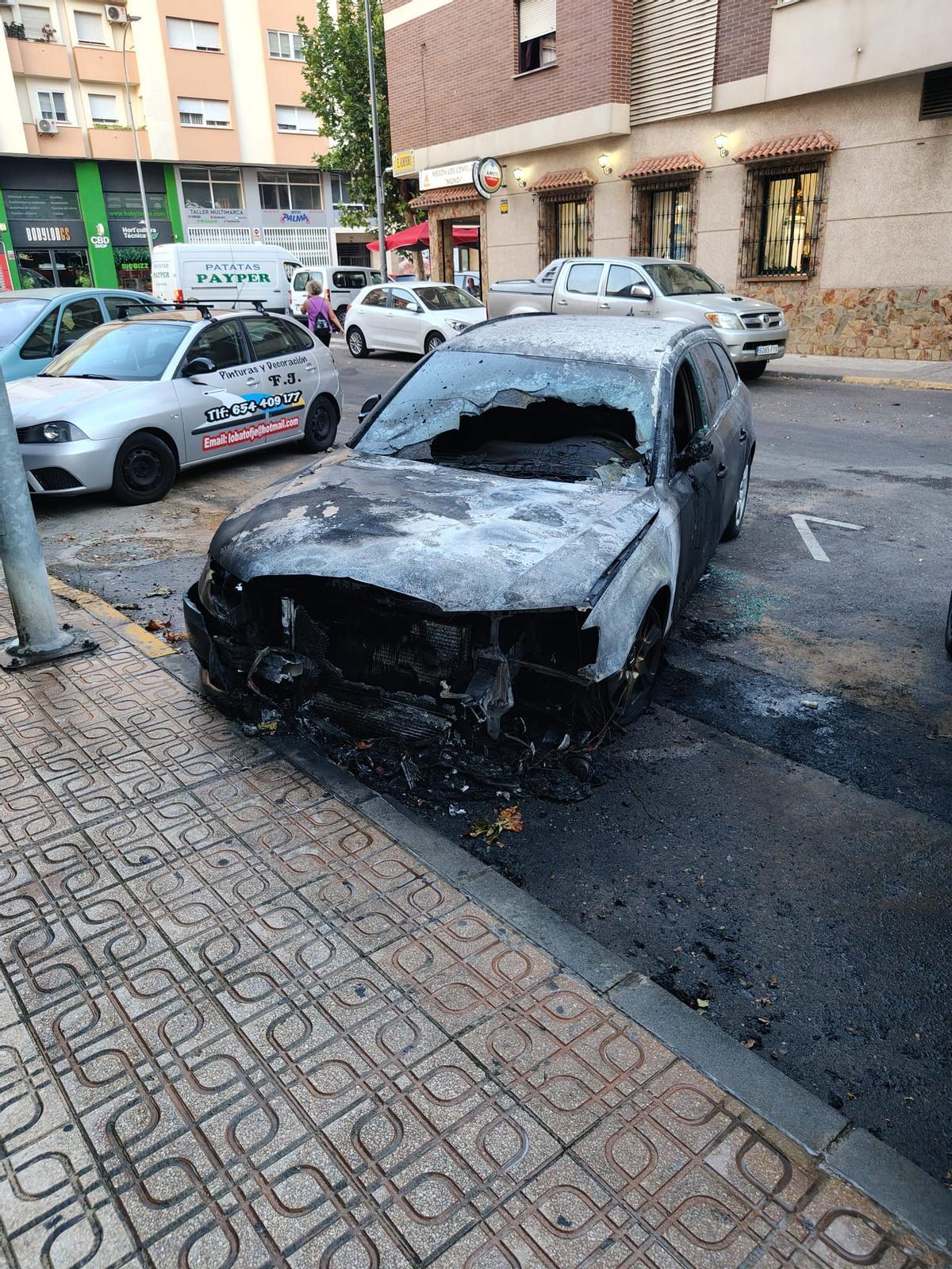Galería | Imágenes del incendio de ayer en San Roque Galería | Imágenes del incendio de ayer en San Roque
