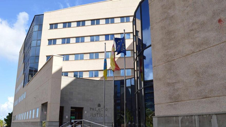 Condenan a una madre a dos años y medio de prisión por sustraer a su hija en Tenerife