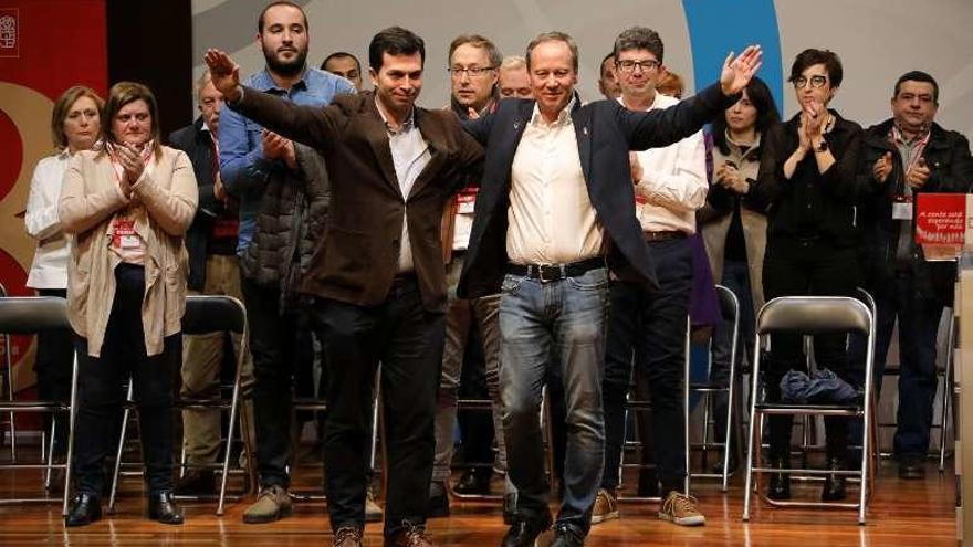 Gonzalo Caballero y Rodríguez Villarino, ayer, en Ourense. // J. Regal