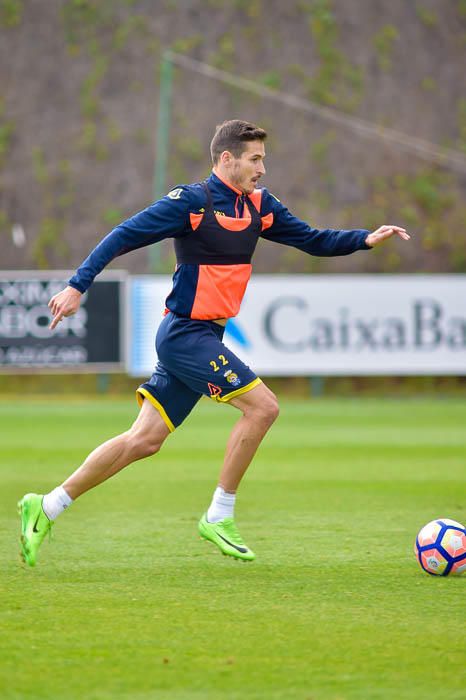 Entrenamiento de la UD Las Palmas, en Barranco ...