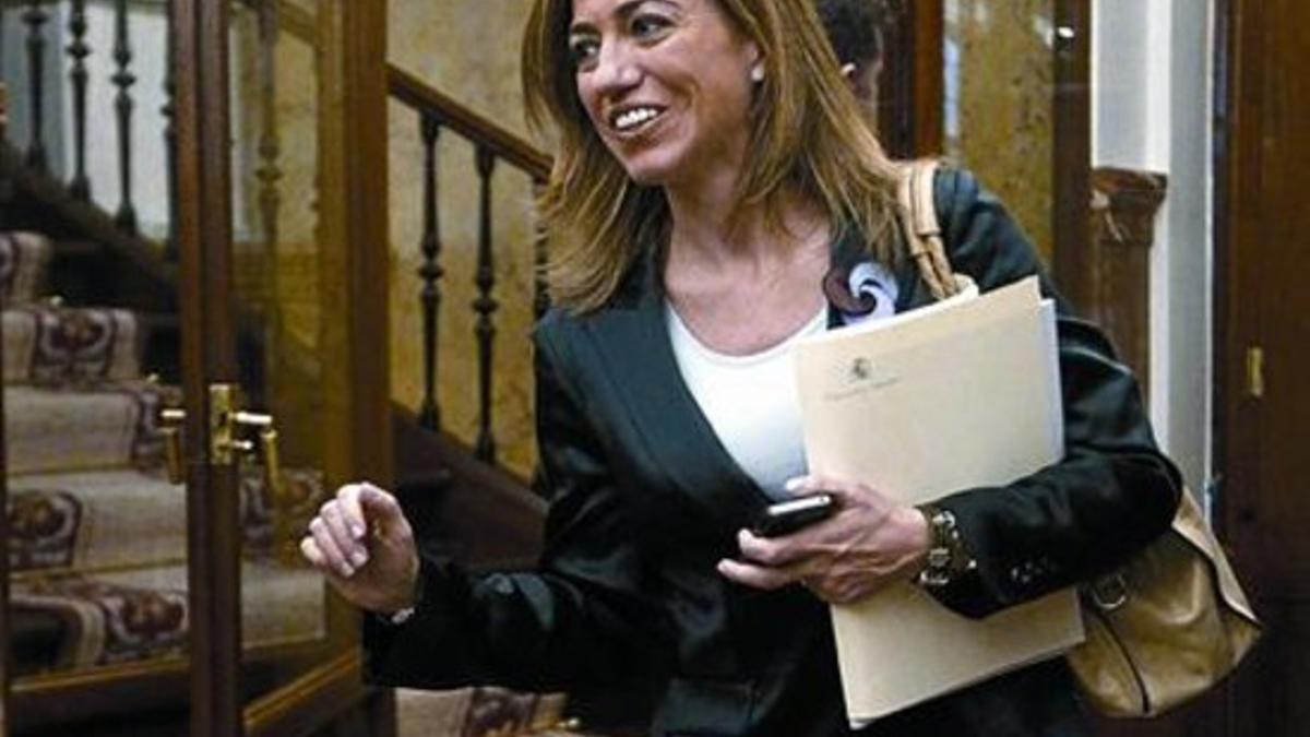 Carme Chacón, ayer por la mañana, a su llegada al Congreso de los Diputados.