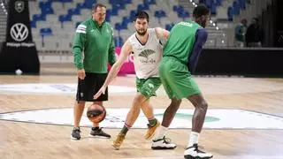 El Unicaja prepara su debut del martes en el Top 16 de la BCL