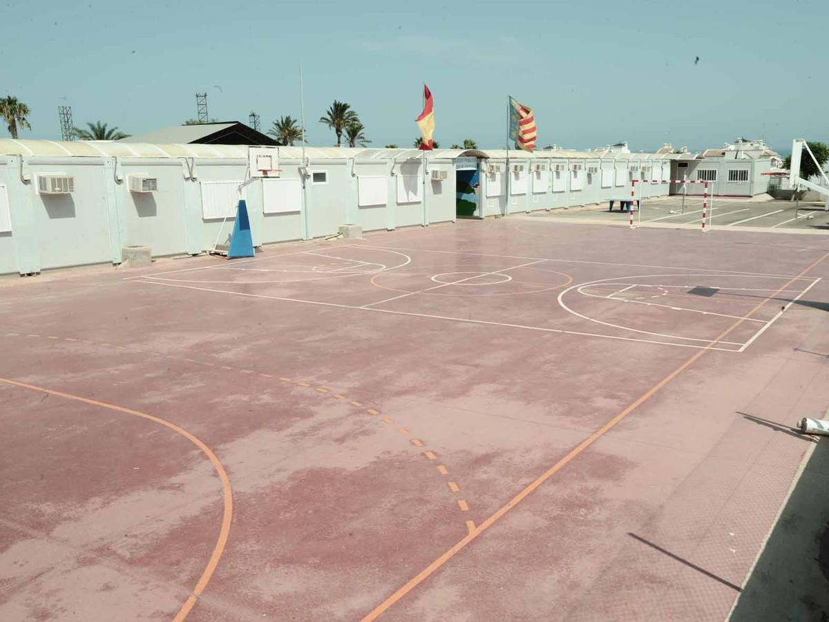 Parcela en la que se ubicará el nuevo Colegio Número 20, que albergó durante  16 cursos las prefabricadas del Playas de Orihuela