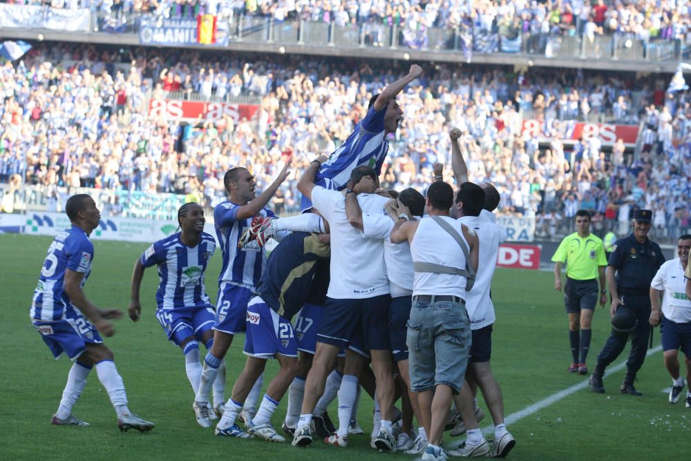 Peragón celebra el gol del ascenso. Con ellos empezó todo en 2008